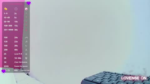 Snapshot of hornybarelylegalgirl chatting on March 2025 03:18:02 PM Khloe online show from March 2025 03:18:02 PM