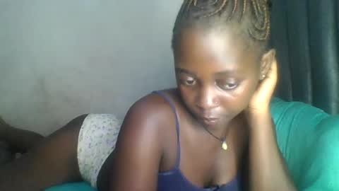 Snapshot of hornybella84 chatting on June 2026 06:07:01 AM Bella online show from June 2026 06:07:01 AM