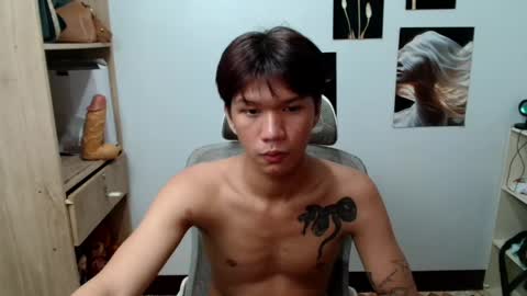 HornyEssel online show from April 2026 05:48:01 PM