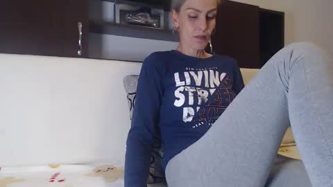 AshlineKatte online show from September 2025 06:23:02 PM