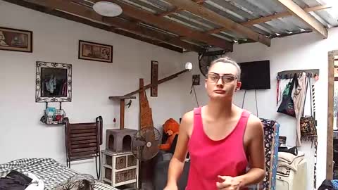 Snapshot of hornyhippies0080 chatting on October 2025 11:00:02 AM Nix D online show from October 2025 11:00:02 AM