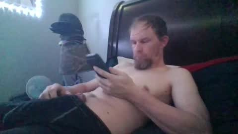Snapshot of hornypierceddad chatting on March 2026 12:44:01 AM hornypierceddad online show from March 2026 12:44:01 AM