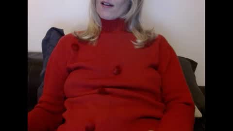 Snapshot of hornyssima chatting on January 2025 07:32:01 PM Hornyssima online show from January 2025 07:32:01 PM