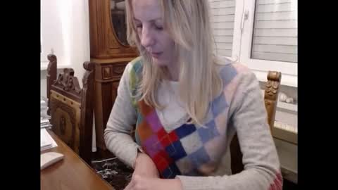 Hornyssima online show from November 2025 04:28:01 PM