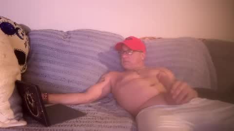 hoss43040 online show from September 2025 01:09:02 AM