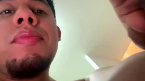 hot2512 online show from February 2025 03:33:02 AM