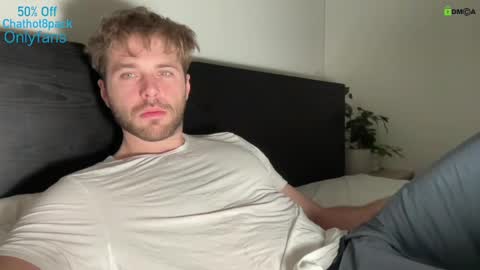 Snapshot of hot8pack01 chatting on December 2024 03:49:01 AM Edward aka Wolf online show from December 2024 03:49:01 AM