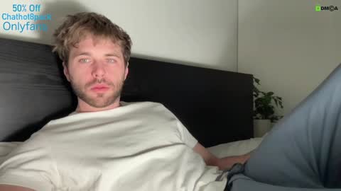 Snapshot of hot8pack01 chatting on January 2025 03:12:02 AM Edward aka Wolf online show from January 2025 03:12:02 AM