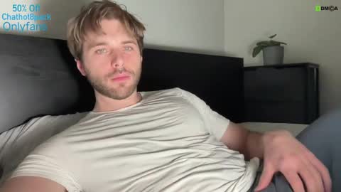 Snapshot of hot8pack01 chatting on January 2025 10:41:01 PM Edward aka Wolf online show from January 2025 10:41:01 PM