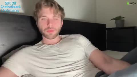 Snapshot of hot8pack01 chatting on January 2025 04:03:01 AM Edward aka Wolf online show from January 2025 04:03:01 AM