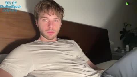 Snapshot of hot8pack01 chatting on February 2026 10:15:01 PM Edward aka Wolf online show from February 2026 10:15:01 PM