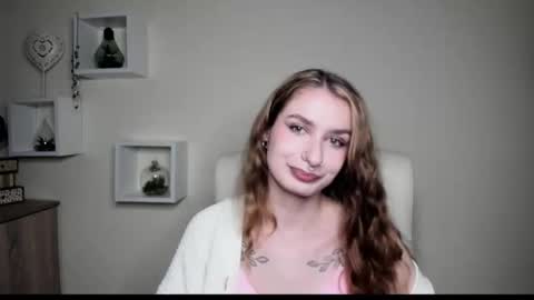 NINA online show from October 2025 06:50:02 AM