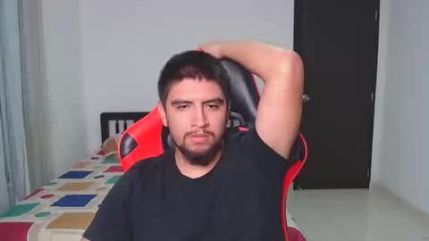 Snapshot of hot__husbands chatting on February 2025 01:08:01 AM hot__husbands online show from February 2025 01:08:01 AM