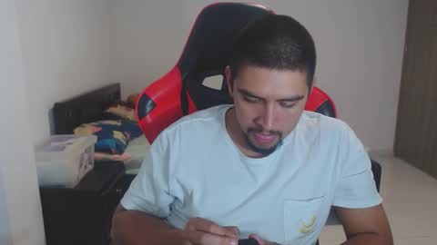 Snapshot of hot__husbands chatting on September 2025 12:14:01 AM hot__husbands online show from September 2025 12:14:01 AM