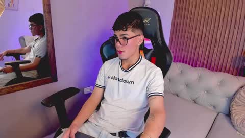 alex online show from December 2025 08:24:02 PM