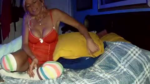 anytime-angel online show from September 2025 08:52:02 AM