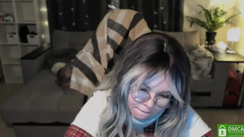   online show from December 2024 07:28:01 PM