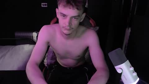 Snapshot of hot_boy_2002_ chatting on October 2025 12:58:01 PM Hot boy 2002 online show from October 2025 12:58:01 PM