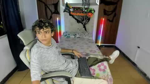 Snapshot of hot_bunny713 chatting on October 2025 12:23:01 AM hot bunny online show from October 2025 12:23:01 AM