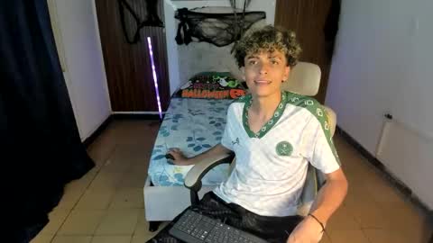 Snapshot of hot_bunny713 chatting on November 2025 01:49:02 AM hot bunny online show from November 2025 01:49:02 AM