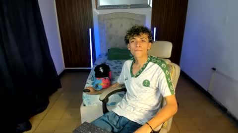 Snapshot of hot_bunny713 chatting on November 2025 01:48:01 AM hot bunny online show from November 2025 01:48:01 AM