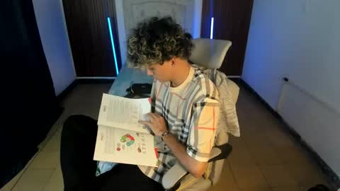 Snapshot of hot_bunny713 chatting on November 2025 04:53:01 PM hot bunny online show from November 2025 04:53:01 PM