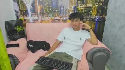 Snapshot of hot_bunny713 chatting on December 2025 01:07:01 PM hot bunny online show from December 2025 01:07:01 PM