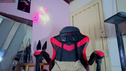 Snapshot of hot_destinyk chatting on February 2026 11:05:02 PM destinyk online show from February 2026 11:05:02 PM