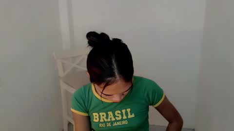 Snapshot of hot_falling_devilxx chatting on December 2024 09:12:01 PM online show from December 2024 09:12:01 PM