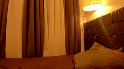 kelly lee online show from March 2026 02:44:01 PM