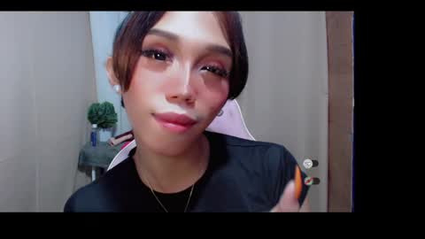 Khianna online show from May 2026 02:44:02 PM
