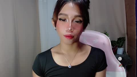 Khianna online show from May 2026 02:01:02 PM