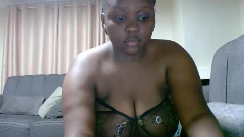 Snapshot of hot_linahh chatting on September 2025 12:12:01 AM Linah online show from September 2025 12:12:01 AM