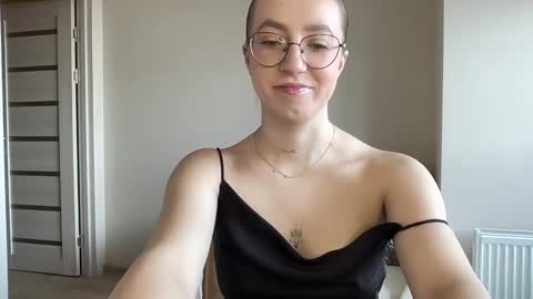 Snapshot of hot_lliinns chatting on December 2024 07:51:02 AM Lina online show from December 2024 07:51:02 AM