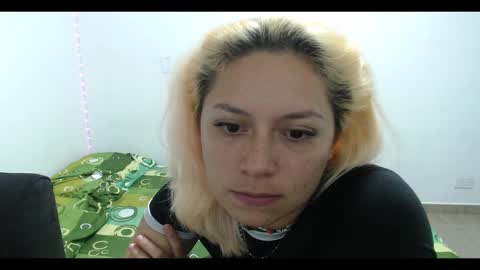 Snapshot of hot_mommymia chatting on January 2025 11:56:01 PM Mia online show from January 2025 11:56:01 PM