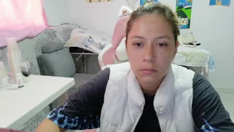 Mia online show from May 2026 03:06:02 PM