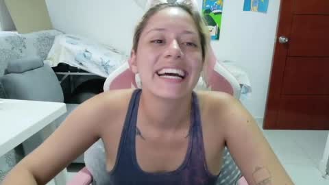 Mia online show from May 2026 08:03:02 PM