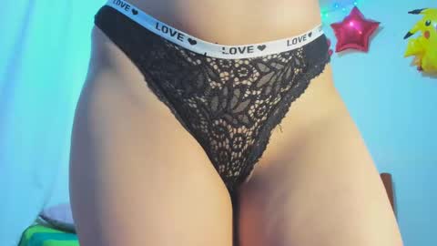 Nikol online show from January 2025 12:50:02 PM