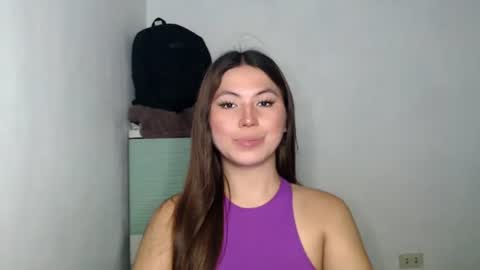 Snapshot of hot_precious_nikki chatting on April 2026 03:52:01 PM Nikki online show from April 2026 03:52:01 PM