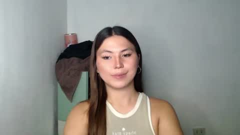 Snapshot of hot_precious_nikki chatting on April 2026 03:00:01 PM Nikki online show from April 2026 03:00:01 PM
