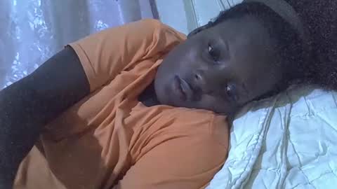RAYLAH online show from April 2026 10:37:02 PM