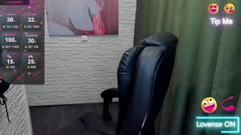 Snapshot of hot_squirtgirl chatting on January 2025 11:48:01 AM Vasilisa online show from January 2025 11:48:01 AM