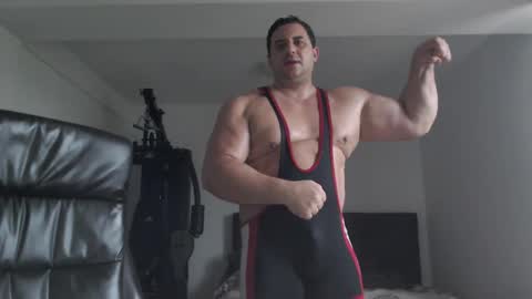 Stefano.. online show from November 2025 01:40:01 PM