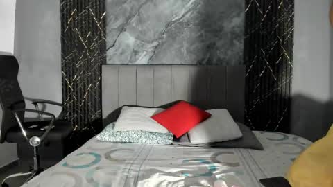 Hot Summer Boy online show from March 2026 11:36:01 AM