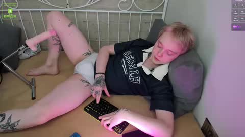 Snapshot of hot_twinkboy chatting on February 2025 02:01:01 PM hot_twinkboy online show from February 2025 02:01:01 PM