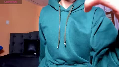 Snapshot of hot_twinks83 chatting on March 2025 03:41:01 PM hot_twinks83 online show from March 2025 03:41:01 PM