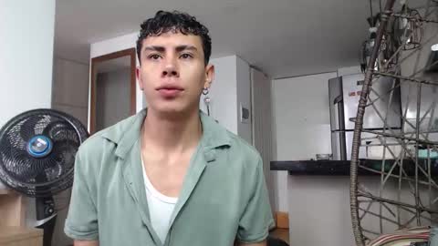Snapshot of hot_twinks83 chatting on September 2025 12:28:02 PM hot_twinks83 online show from September 2025 12:28:02 PM