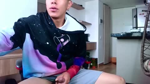 Snapshot of hot_twinks83 chatting on September 2025 12:21:02 PM hot_twinks83 online show from September 2025 12:21:02 PM