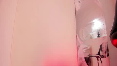 Valery online show from November 2025 07:47:01 PM