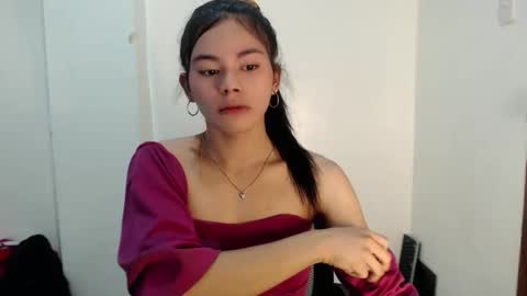 Snapshot of hot_yanna143 chatting on April 2026 07:56:02 AM Yanna online show from April 2026 07:56:02 AM